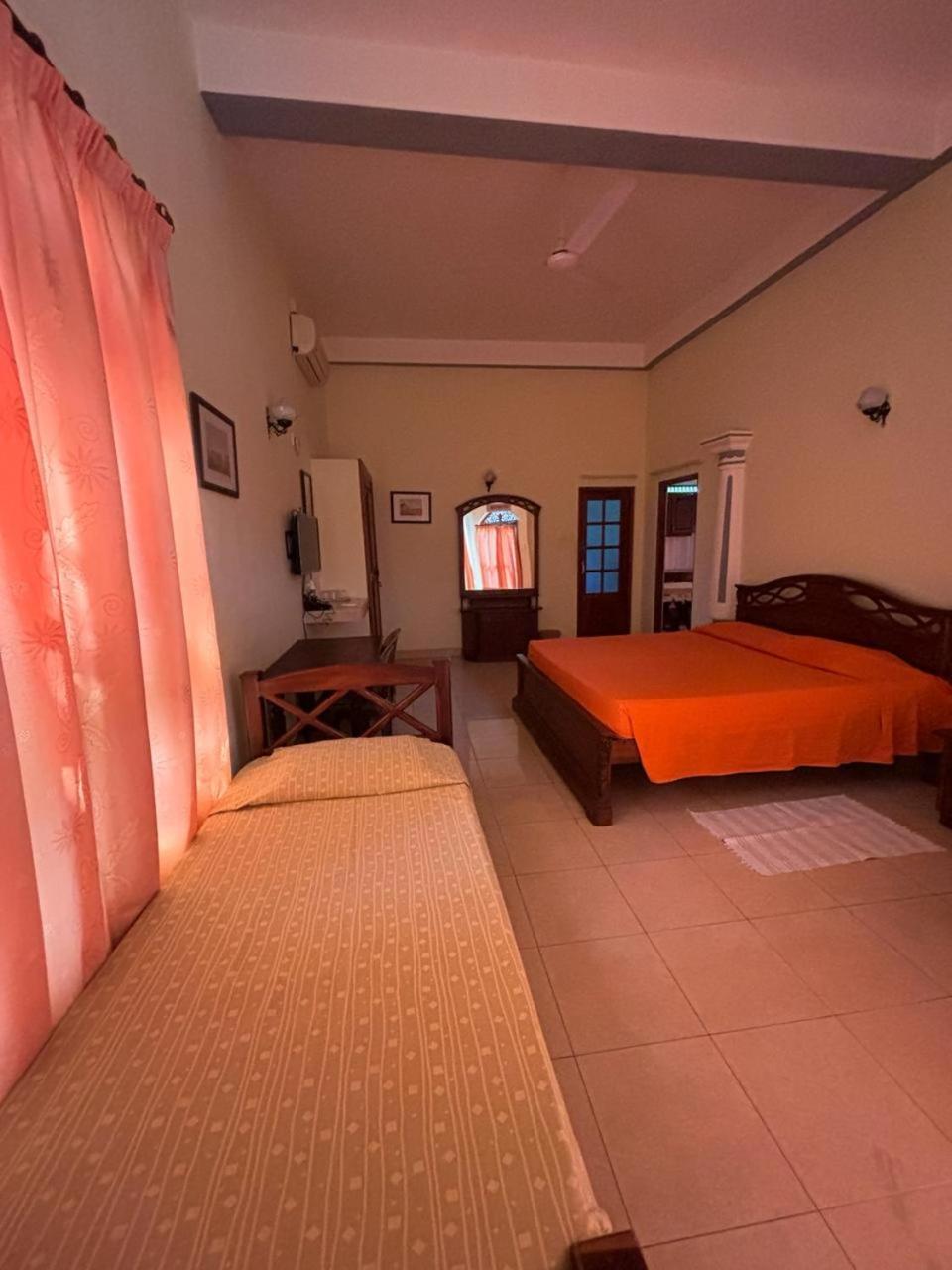 Village Inn Resort Negombo Rum bild